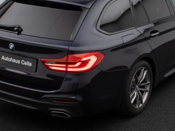 Fahrzeugabbildung BMW 540d xDr Tour HUD ACC Pano 360° Bowers & Wilkins