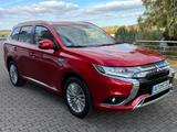 Mitsubishi Outlander PHEV Spirit 4WD1 Hand  HU NEU 99kW - Mitsubishi Outlander Gebrauchtwagen in Mülheim (Ruhr)