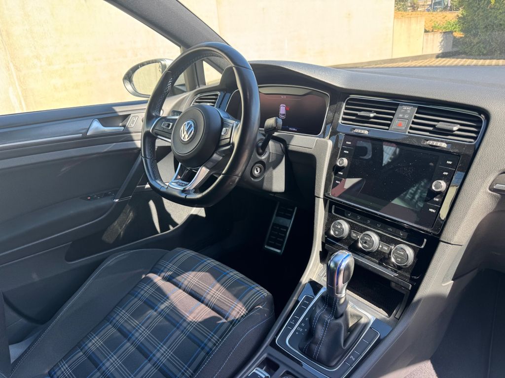 VW Golf - Bild 9