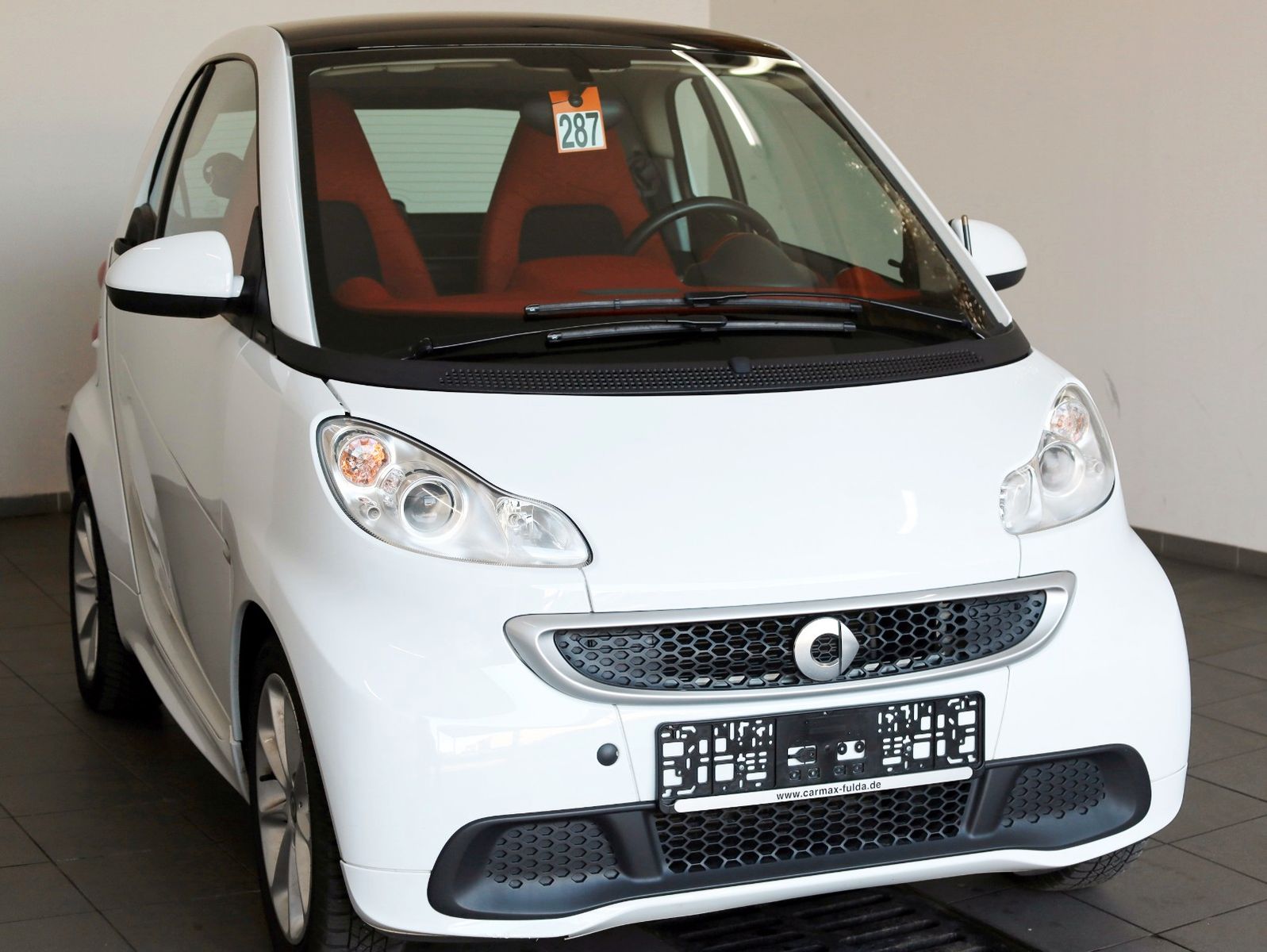 Fahrzeugabbildung Smart ForTwo coupe Micro Hybrid Drive 52kW Panorama