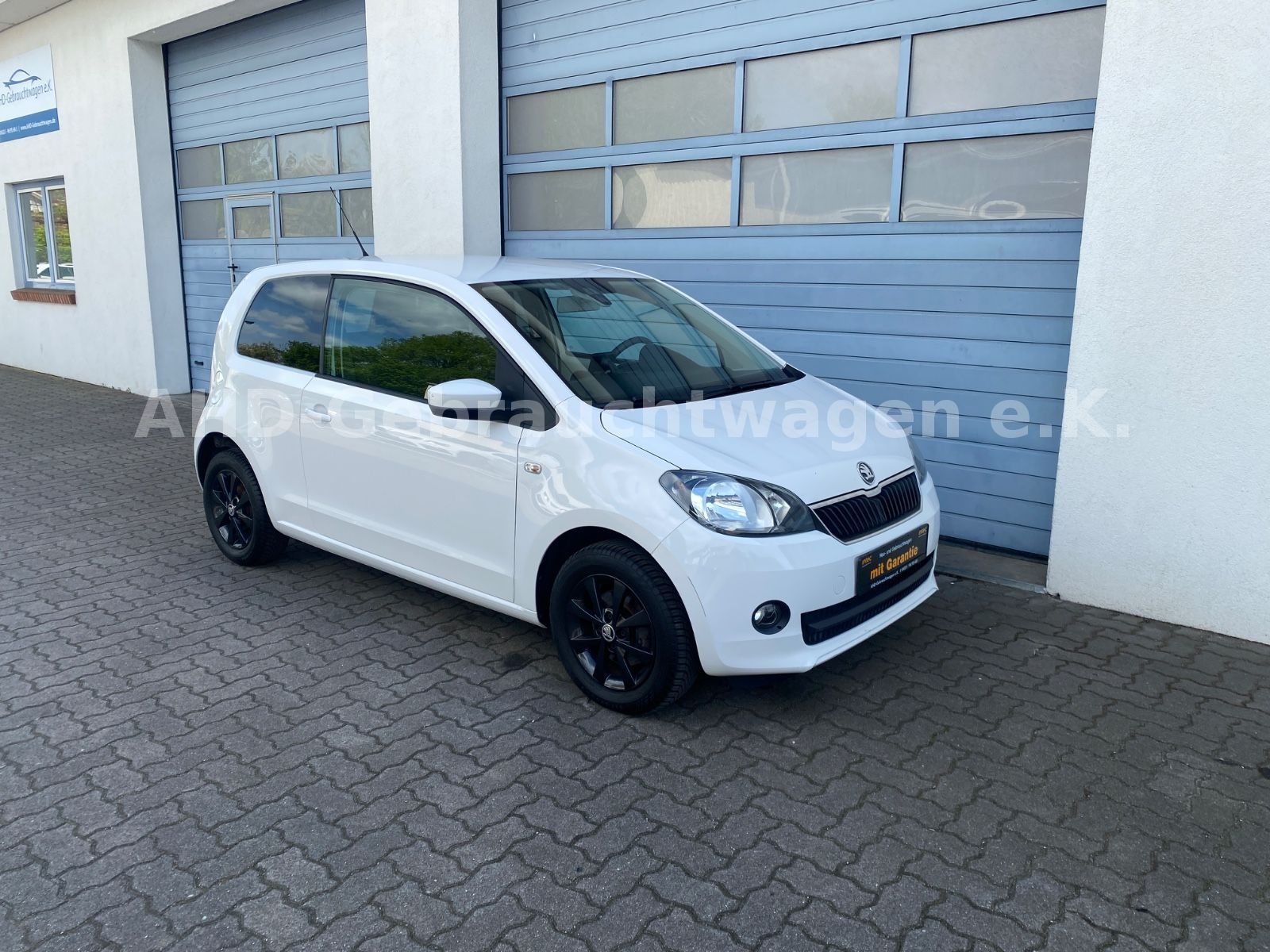 Fahrzeugabbildung SKODA Citigo Elegance Navi SHZ PDC Tempomat Alufelgen
