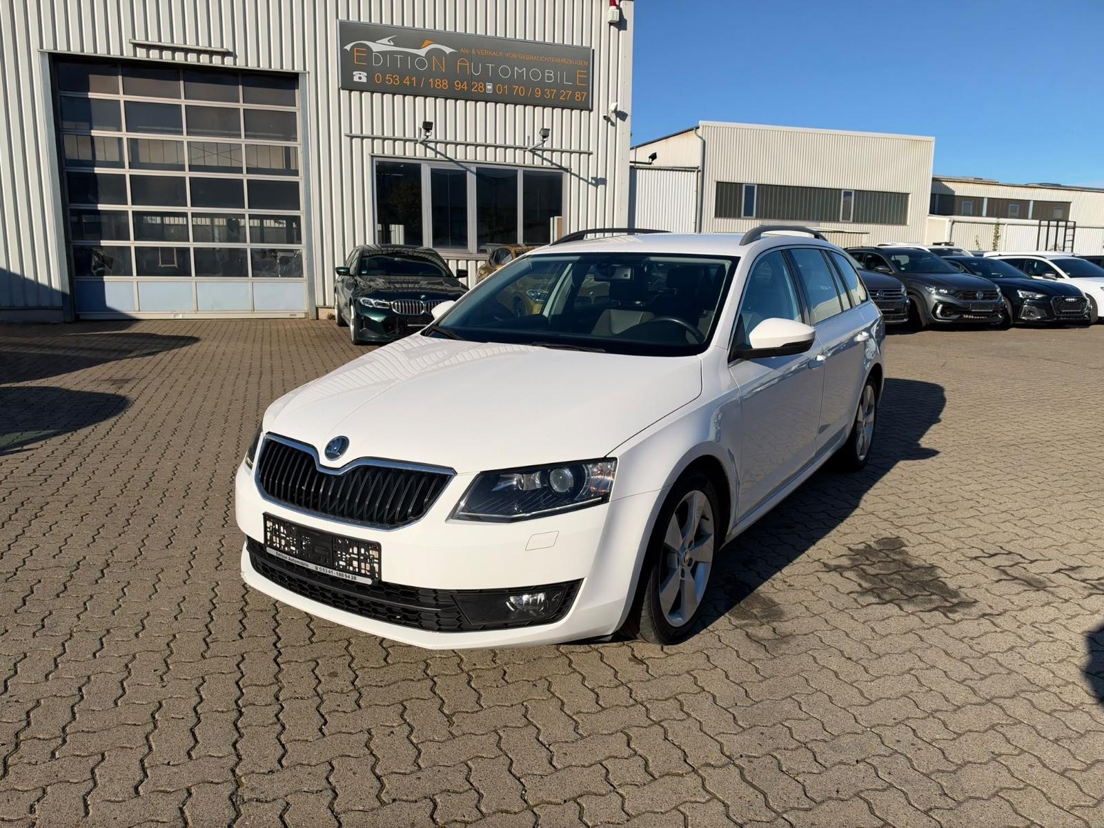 Skoda Octavia Combi Elegance-LEDER-NAVI-XENON