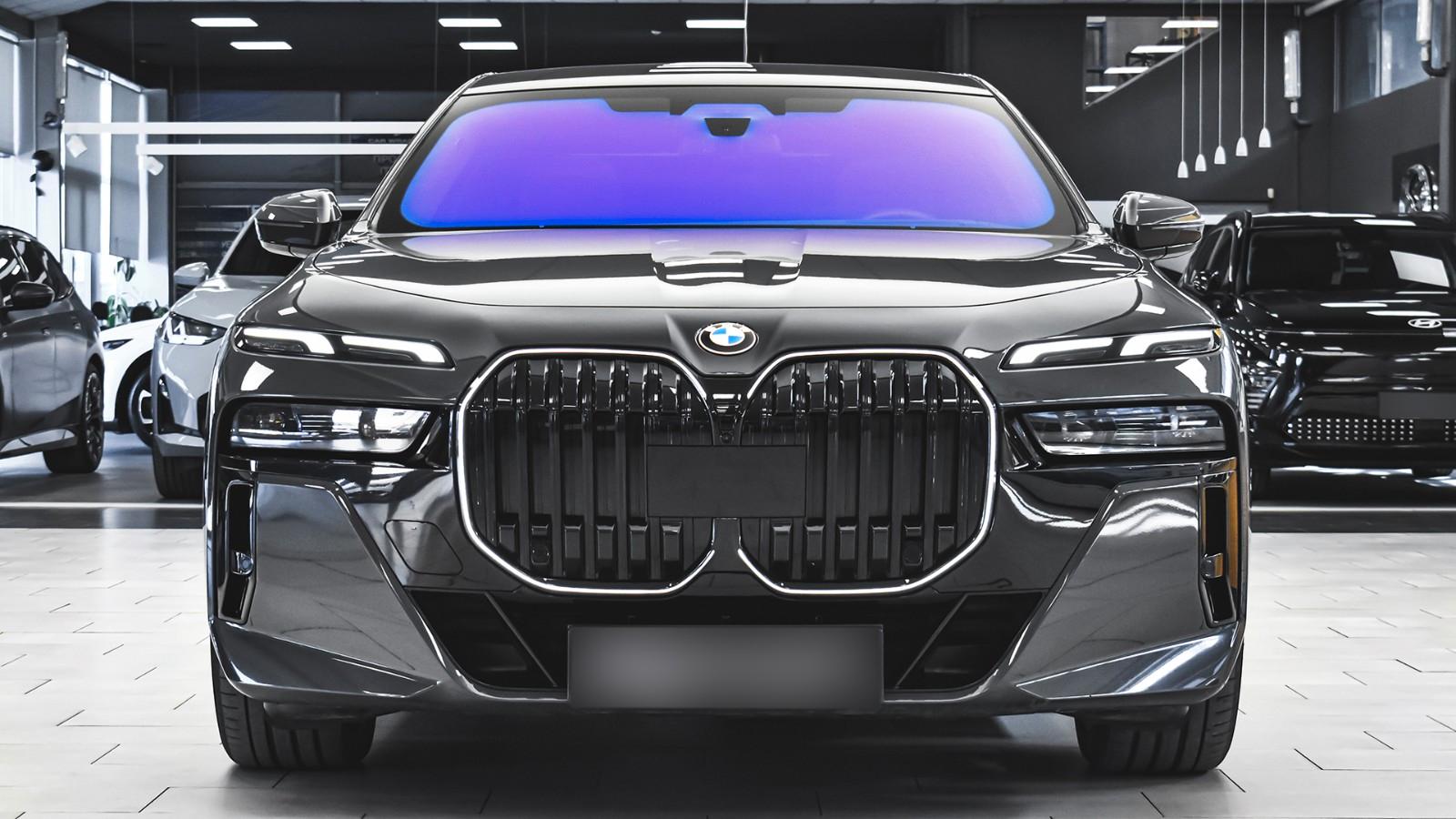 BMW 740