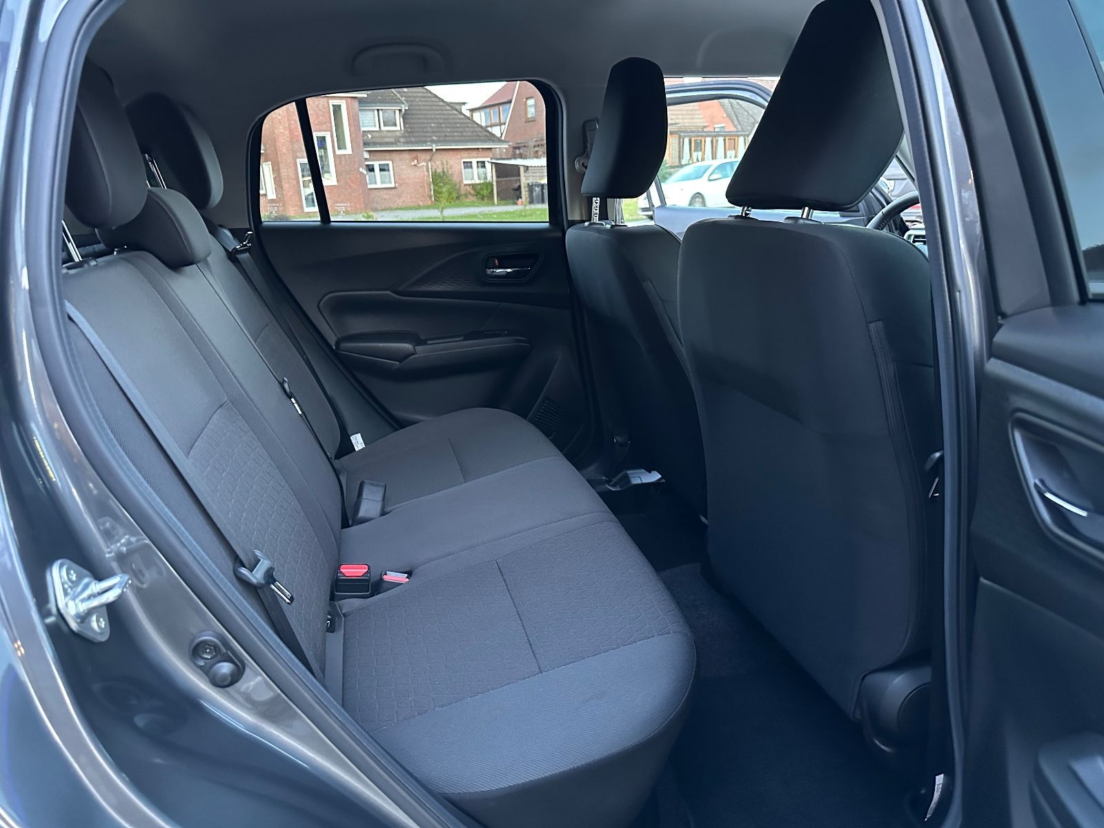 Fahrzeugabbildung Suzuki Swift 1.2 Dualjet Hybrid Comfort+ ACC/Navi/LED