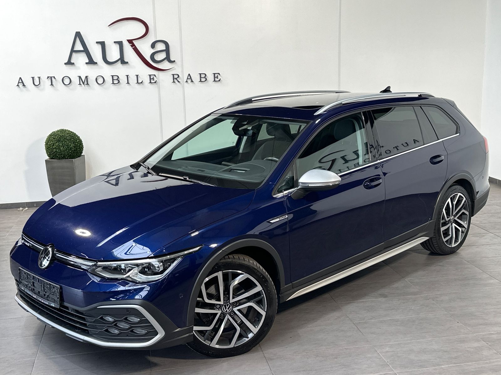 Fahrzeugabbildung Volkswagen Golf Alltrack 2.0 TDI DSG 4Motion NAV+LED+PANO