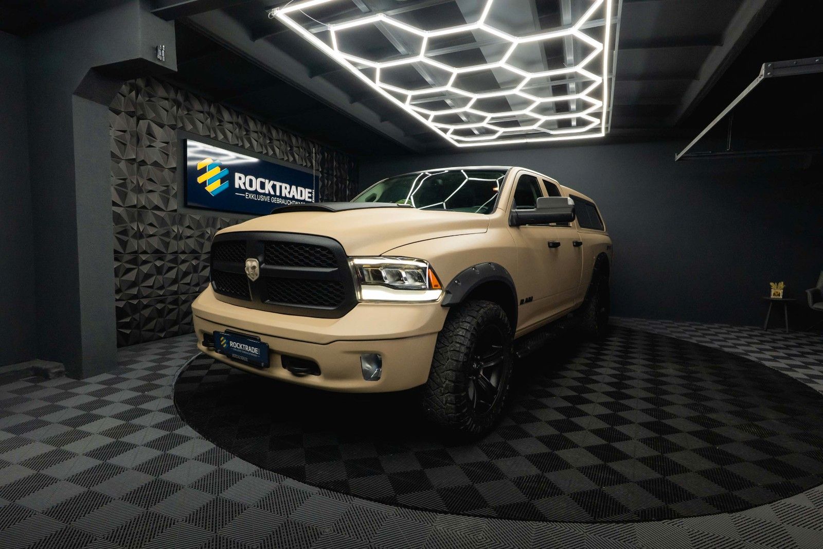 Fahrzeugabbildung Dodge RAM 5.7 V8 HEMI 4x4 RAPTOR LONGBED HARDTOP LED