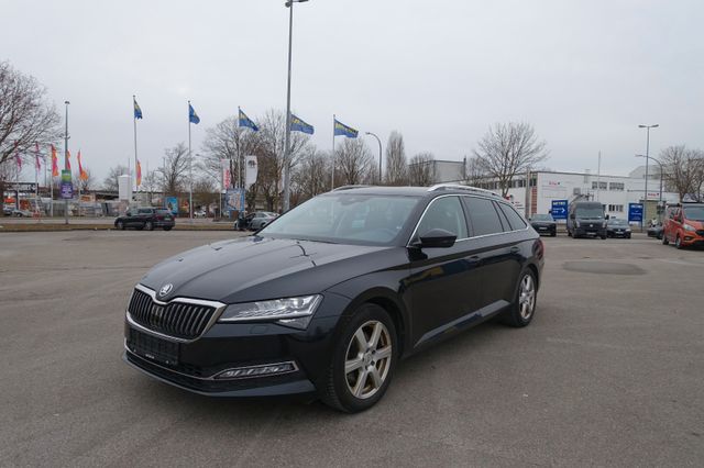 Skoda Superb Combi Style2,0TDI Matrix AHK Navi