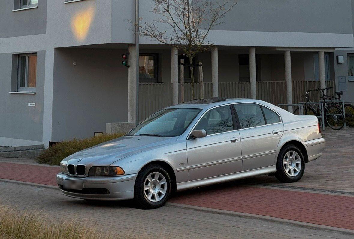 BMW 520