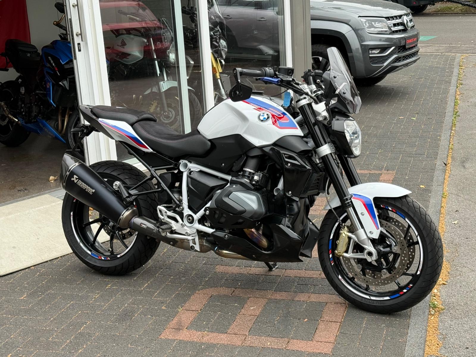 BMW R 1250 R Sport / Viele Extras / Akrapovic