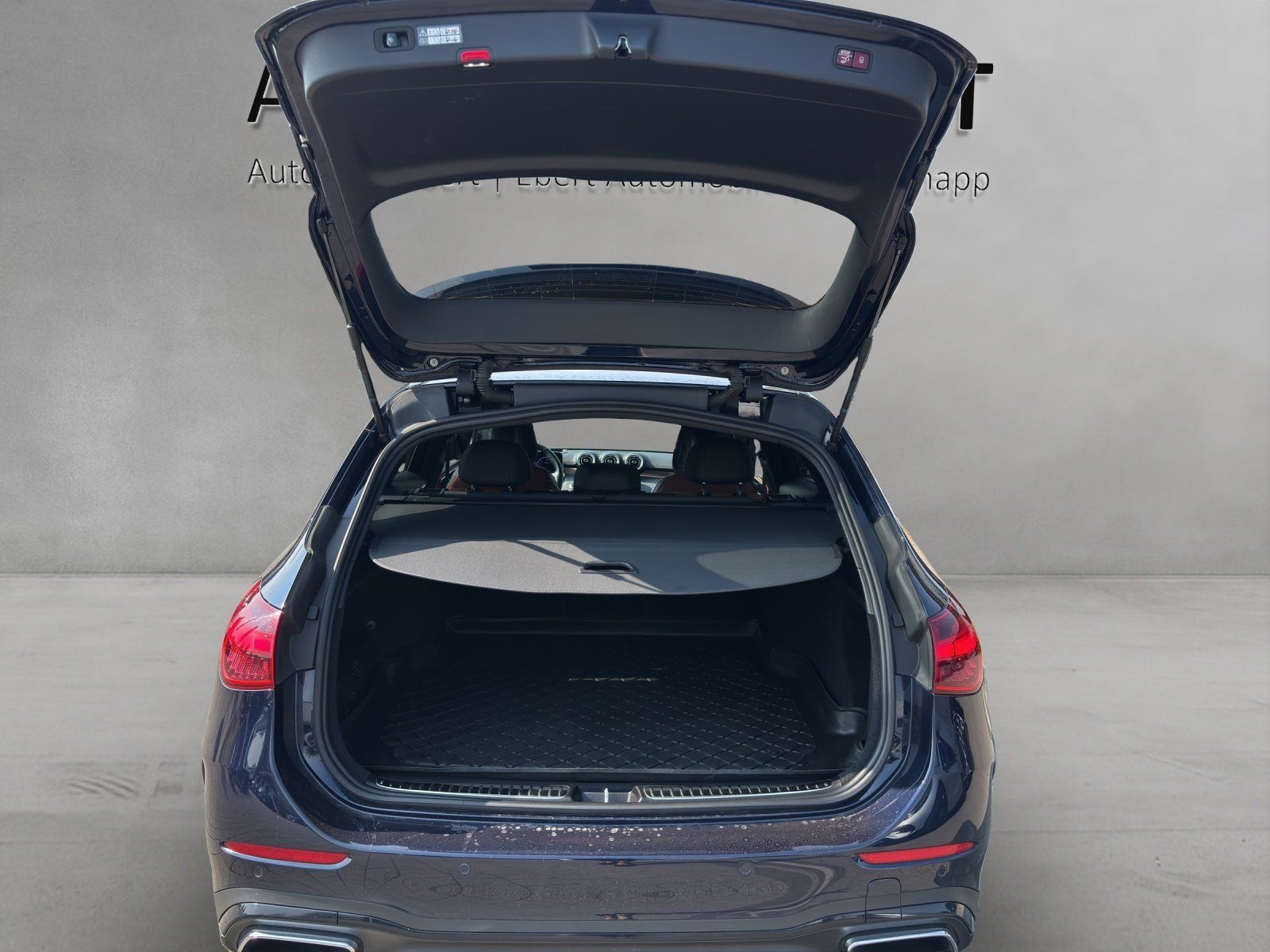 Fahrzeugabbildung Mercedes-Benz C 300d T AMG KeyGo DISTRO Night AHK Business HUD