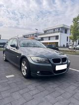 BMW E91 Facelift 318i - BMW 3er Reihe aus 2009: Facelift