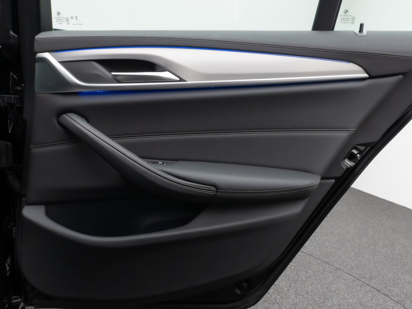 Fahrzeugabbildung BMW 520d Luxury Line Kamera DAB 4xKlima AHK Sport