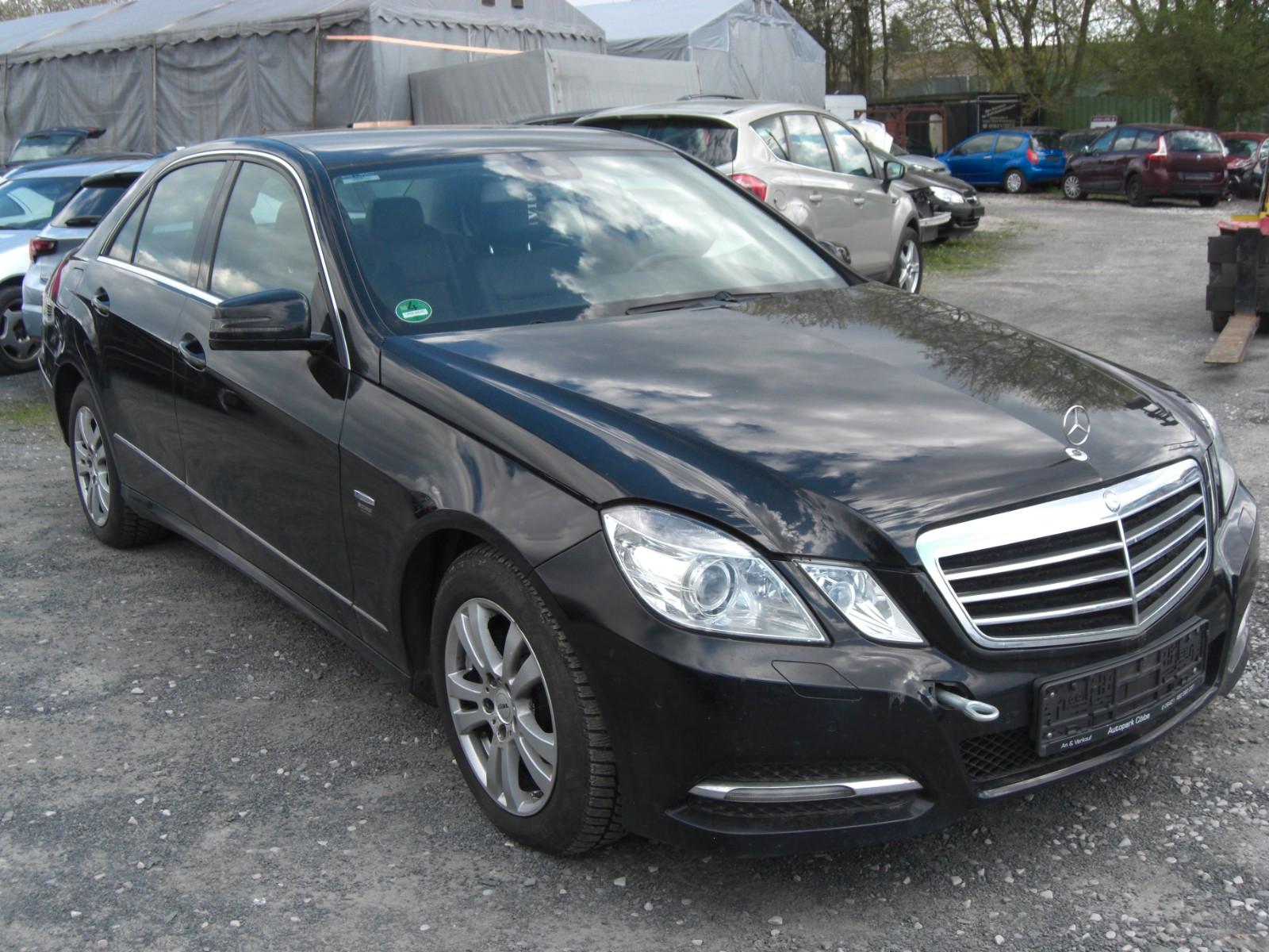 Mercedes-Benz E 200 E Limousine  BlueEfficiency+ MOTORSCHADEN