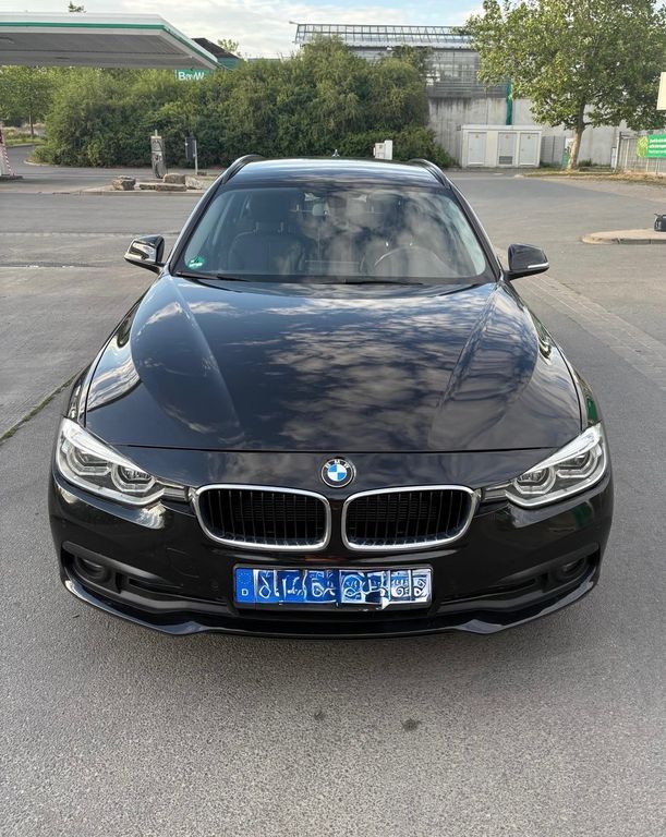 Image of BMW 320