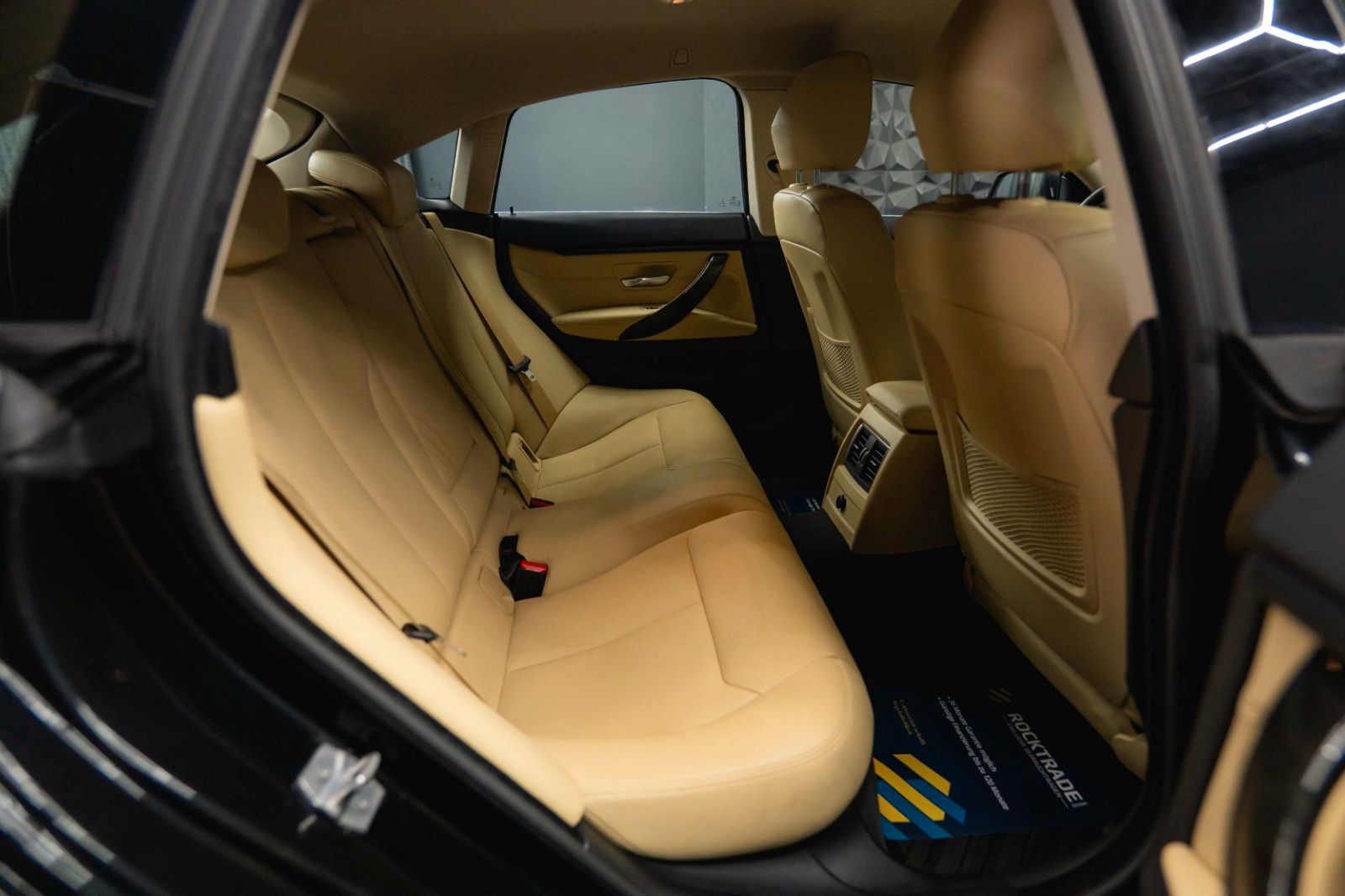 Fahrzeugabbildung BMW 420i Gran Coupé LCI Advantage | LED | Leder