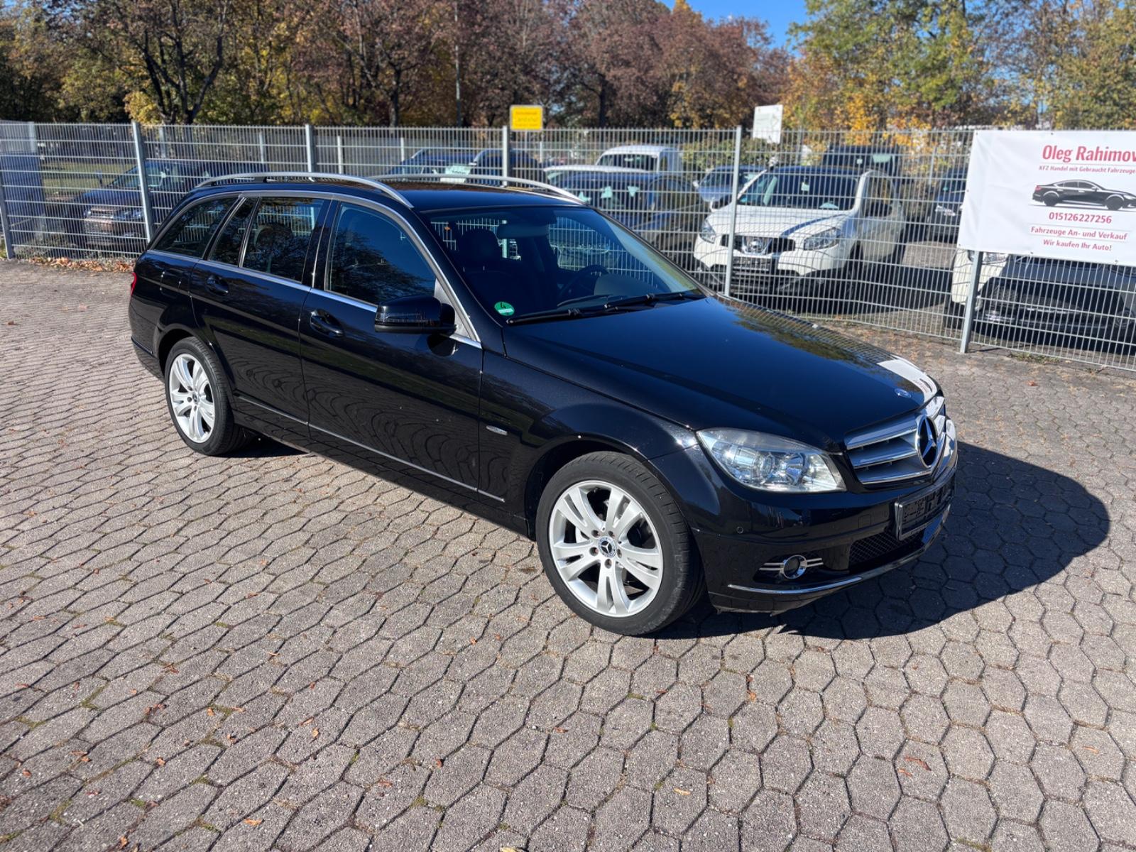 Mercedes-Benz C200 2009 — photo 20