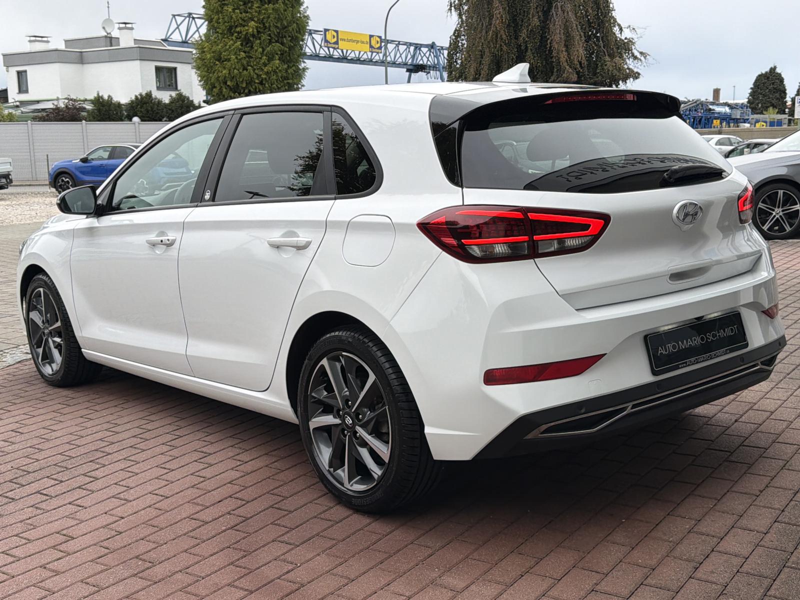Hyundai i30 Edition 30+ MH DCT Fahrschule/Driving School