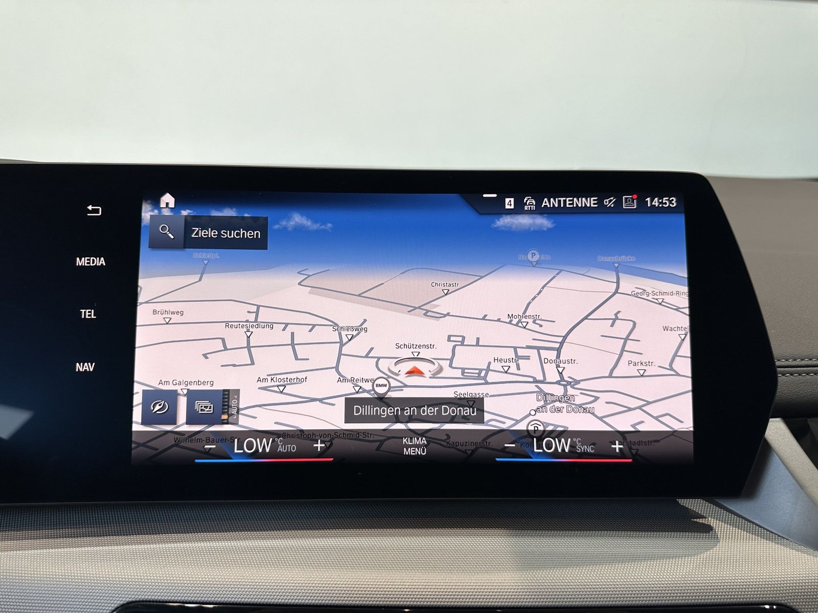 Fahrzeugabbildung BMW 220i Active Tourer AHK Widescreen Display