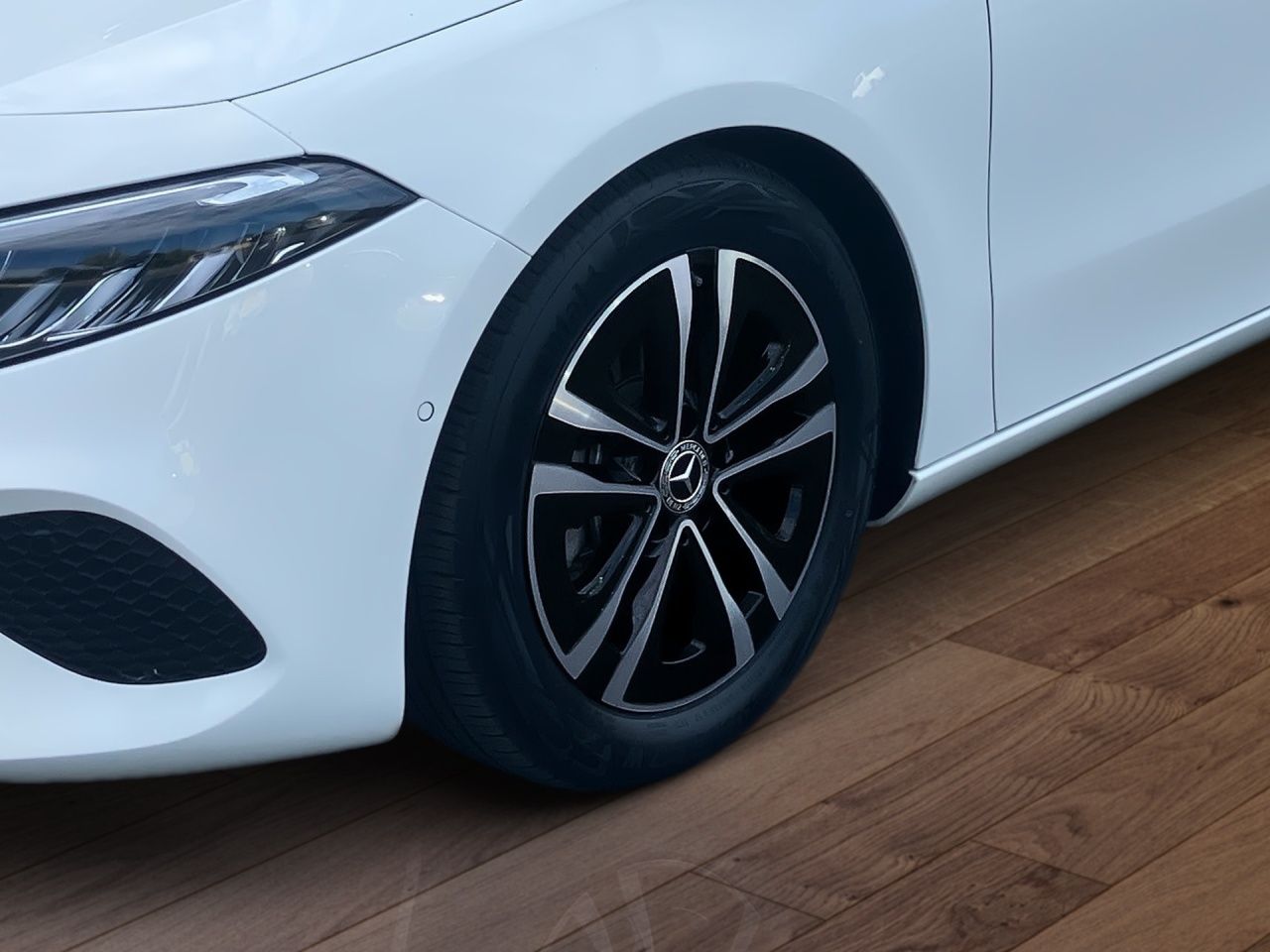 Fahrzeugabbildung Mercedes-Benz A 180 PROGRESSIVE+AHK+LHZG+LED+KAMERA+SHZ++