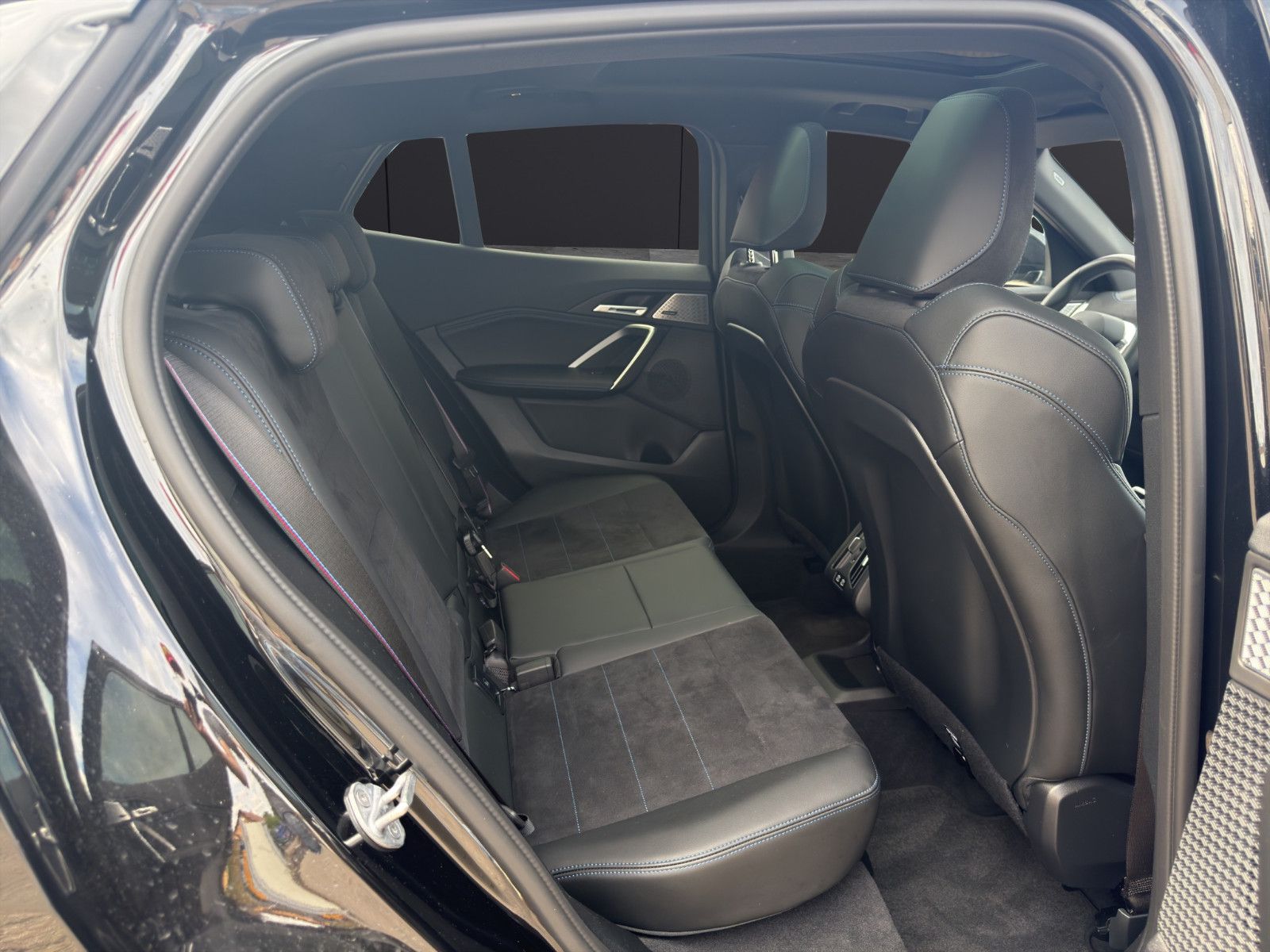Fahrzeugabbildung BMW X2 sDrive M Sport*Head-up*Harman*360°Cam*DAB*