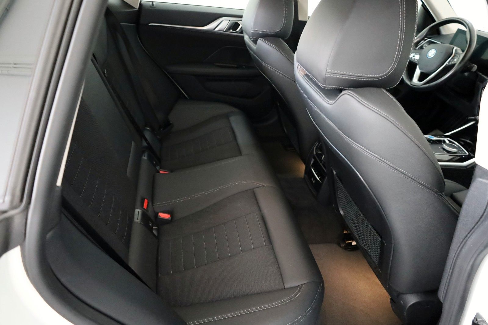 Fahrzeugabbildung BMW i4 Gran C. 35 eDrive,Leder,Navi,LED,SH,Kamera+WR