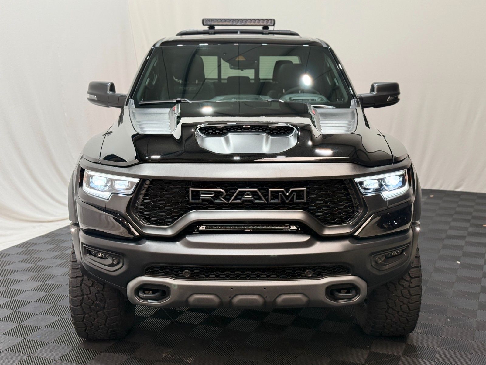 Fahrzeugabbildung Dodge RAM 1500 TRX  6.2  V8 Supercharged MY24