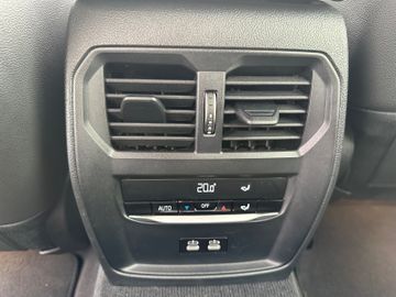 Fahrzeugabbildung BMW 330 d xDrive M Sport Widescreen