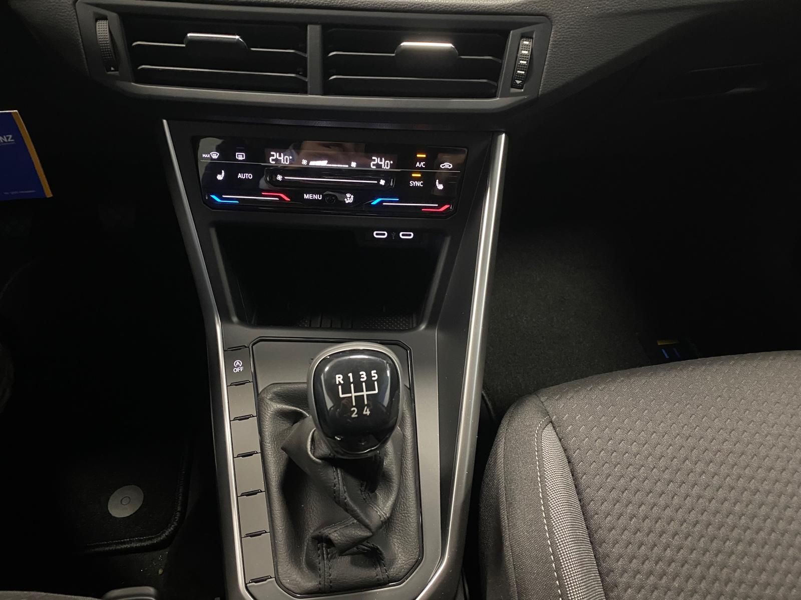 Fahrzeugabbildung Volkswagen Polo 1.0 TSI Life Android Auto+APP+PDC+KAMERA+SI