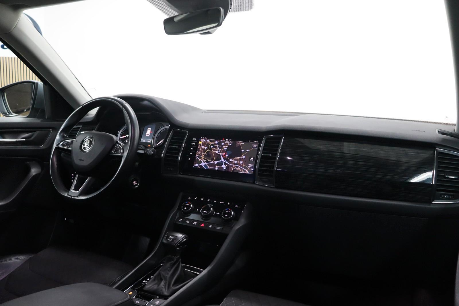 Skoda Kodiaq Style 4x4*7SITZER*PANO*360°*ACC*APPLE*AHK