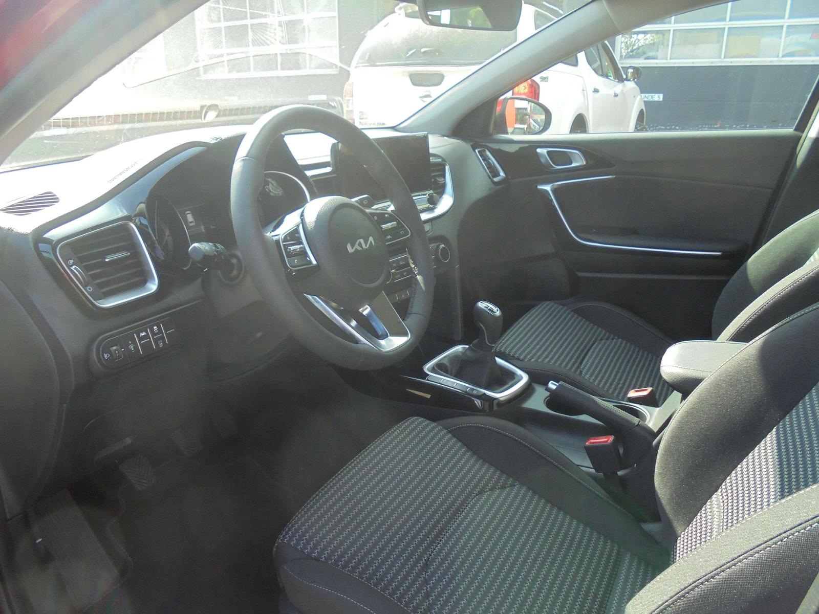 Kia Ceed SW / cee d SW 1.0 T-GDI Vision 6MT 100PS Ko