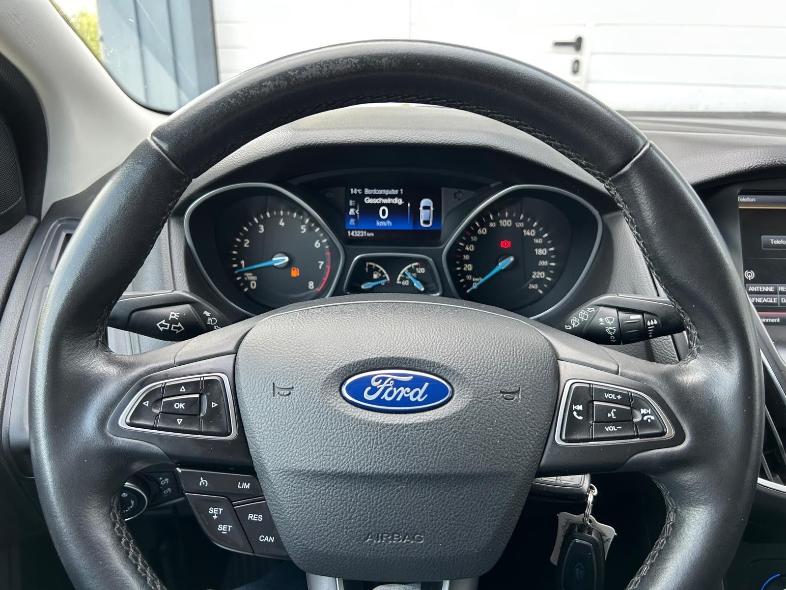 Fahrzeugabbildung Ford Focus Lim. 1.5i Business°150 PS°Winterpaket°Navi