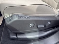 Fahrzeugabbildung DS Automobiles DS 7 BlueHDI 130 EAT8 Étoile Opera Hellgrau