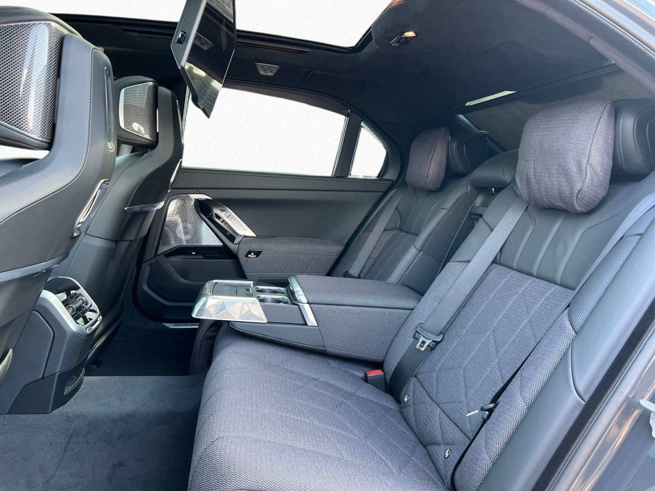 BMW M760 - Bild 15