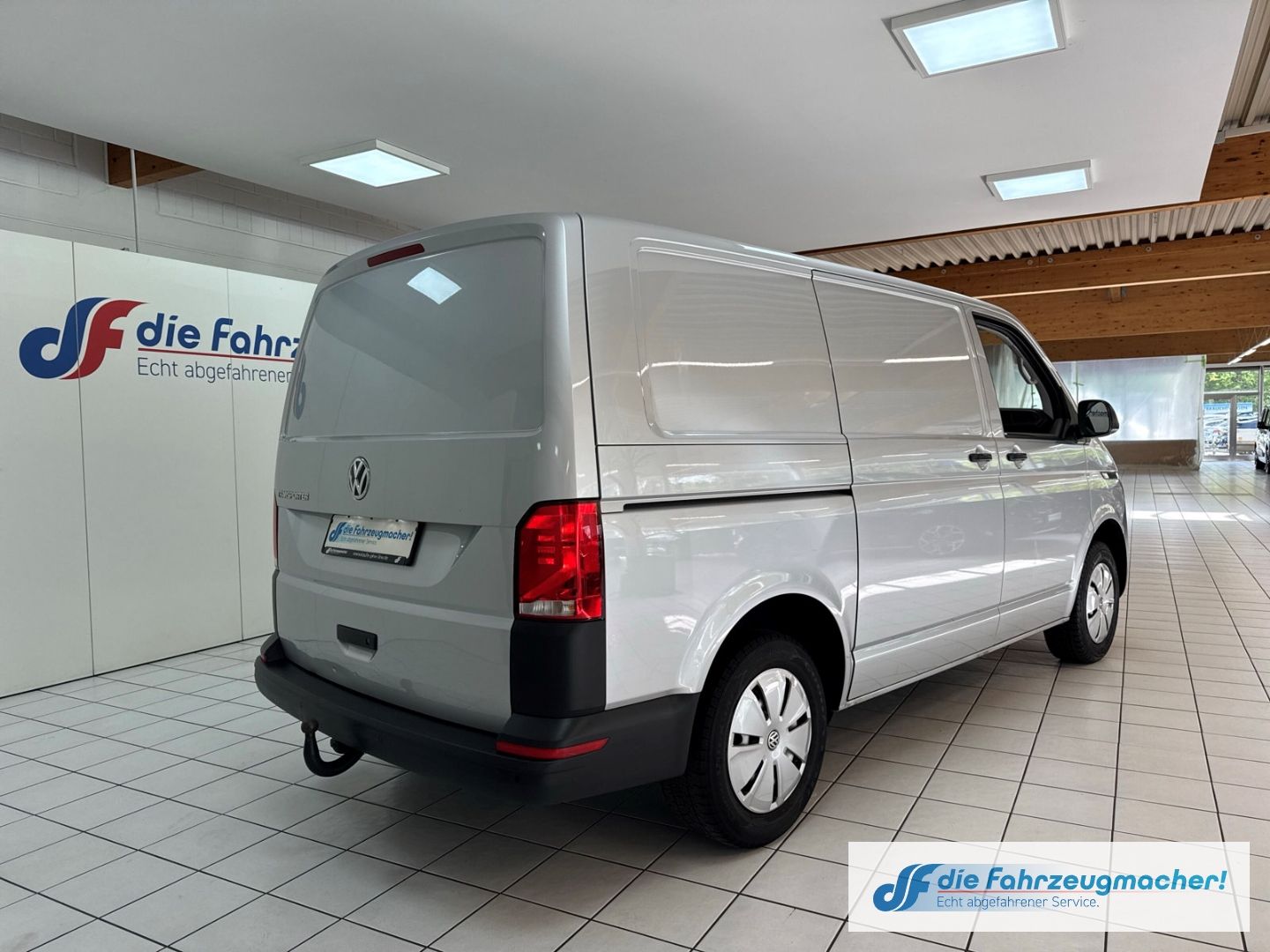 Fahrzeugabbildung Volkswagen Transporter T6.1 Kasten AHK DAB 2x Schiebetür 15
