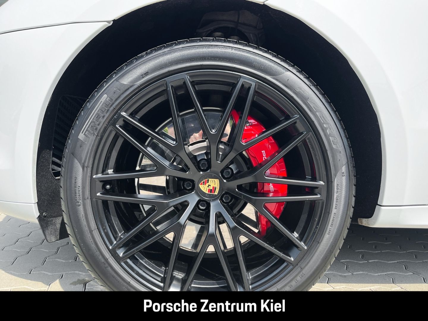 Porsche Macan GTS BOSE Sportabgasanlage Luftfederung LED foto 6