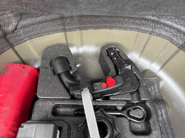 T-Cross Active 1.5 TSI AHK-abnehmbar Navi ACC