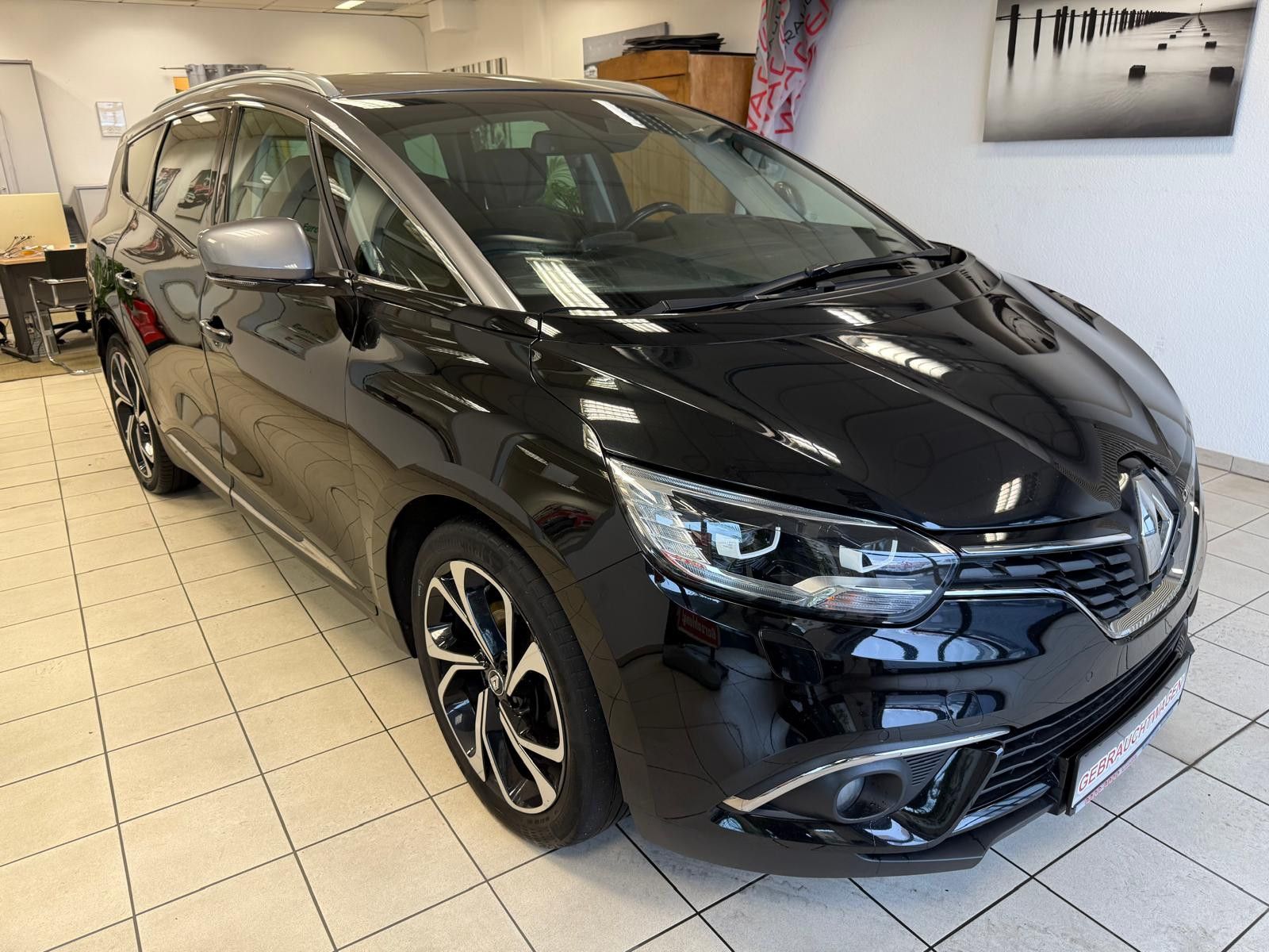 Fahrzeugabbildung Renault Scenic ENERGY dCi 160 EDC Bose Edition/ 7.SITZER