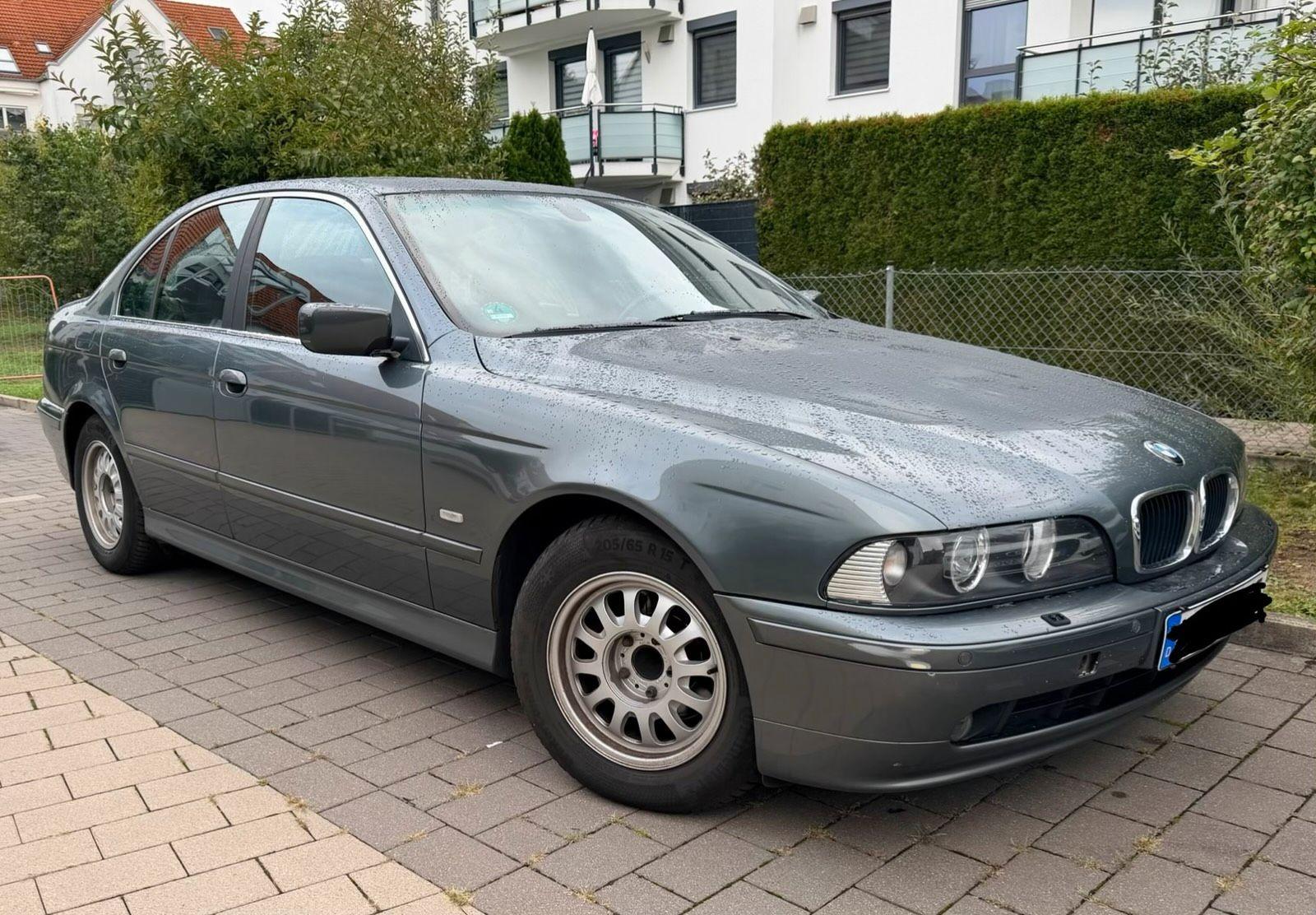 BMW 525