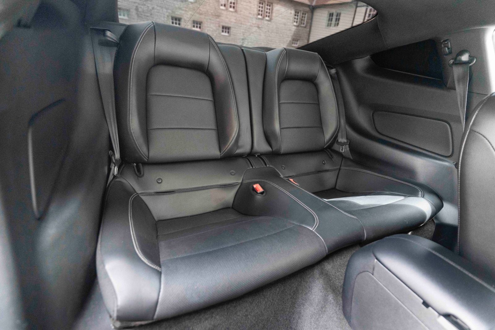Fahrzeugabbildung Ford Mustang 5.0 GT  LED KAM NAV  SHZ SZK LEDER