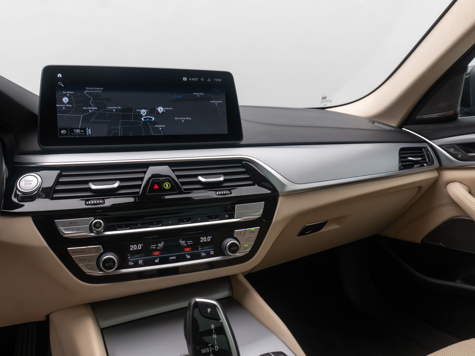 Fahrzeugabbildung BMW 520e Panorama 360°DAB H/K Leder AHK Sport 18Zoll