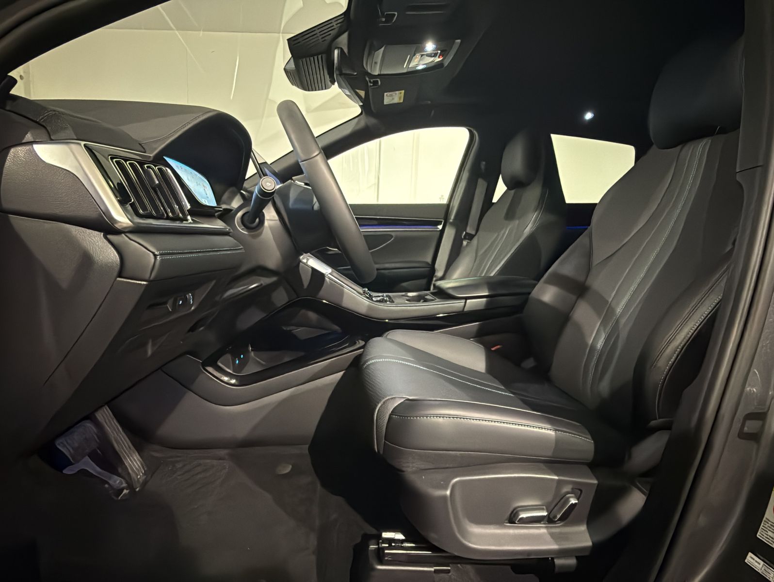 BYD Seal U DM-i Boost SOFORT VERFÜGBAR AUTO VOR ORT! imagem 2