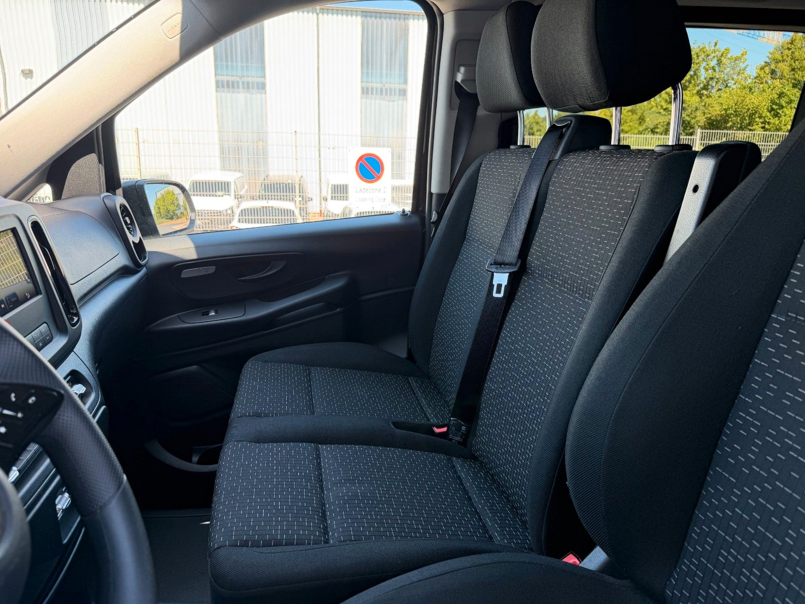 Fahrzeugabbildung Mercedes-Benz Vito 116 CDI Tourer Extral elektr Türen AHK