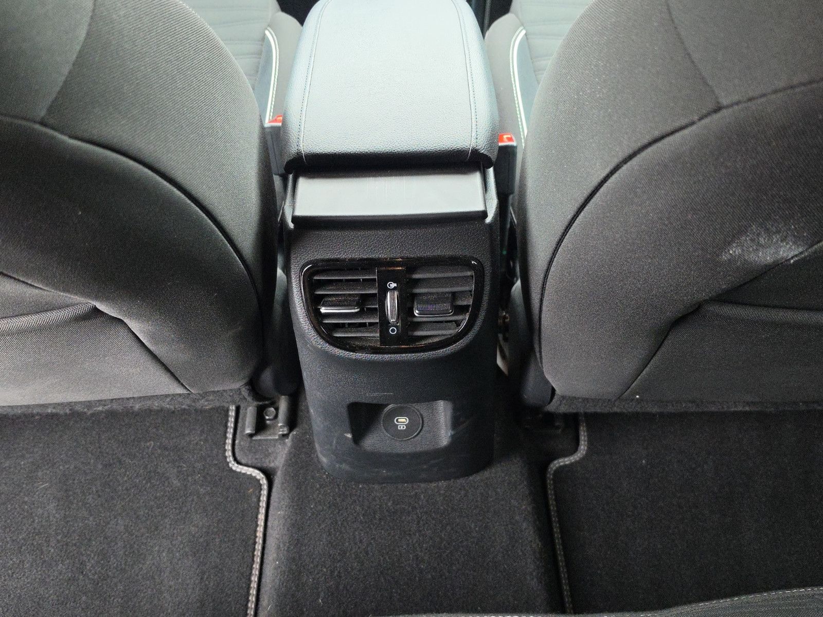 Fahrzeugabbildung Kia pro cee'd / ProCeed GT-Line LED NAVI KAMERA DAB