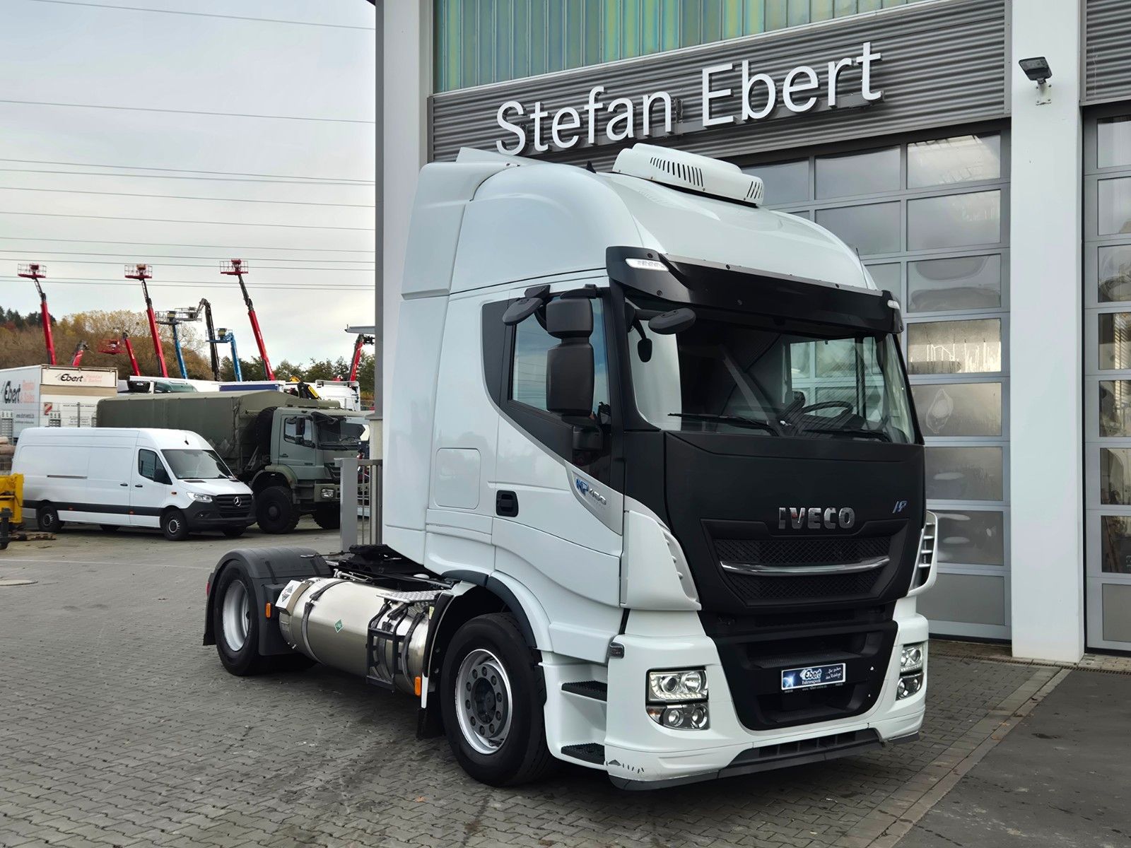 Fahrzeugabbildung Iveco Stralis 460NP LNG Standklima Xenon 3 Stück