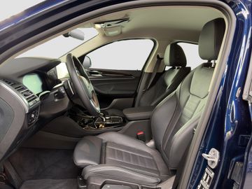 BMW X4 - 11