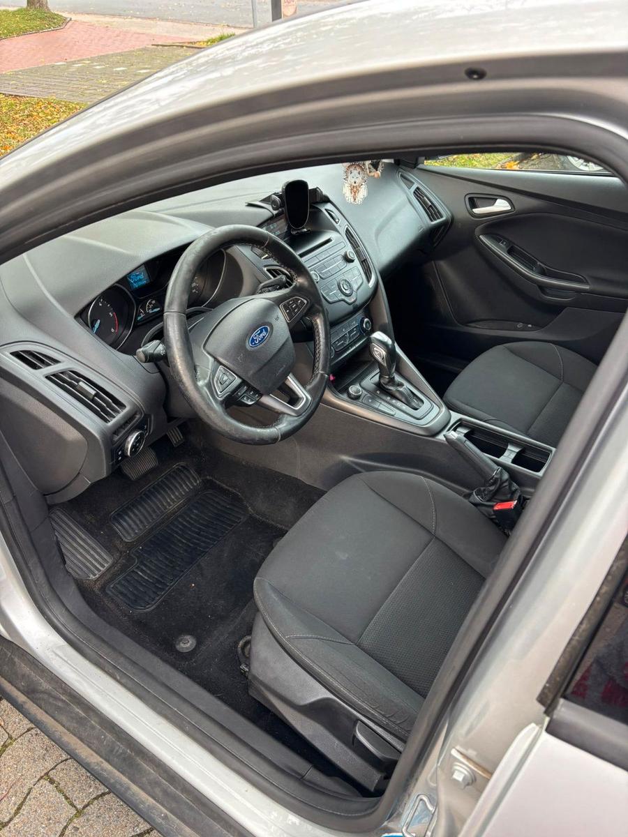 Ford Focus 2015 — photo 12