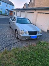 Mercedes-Benz mercedes E200 - Mercedes-Benz E 200 aus 2001