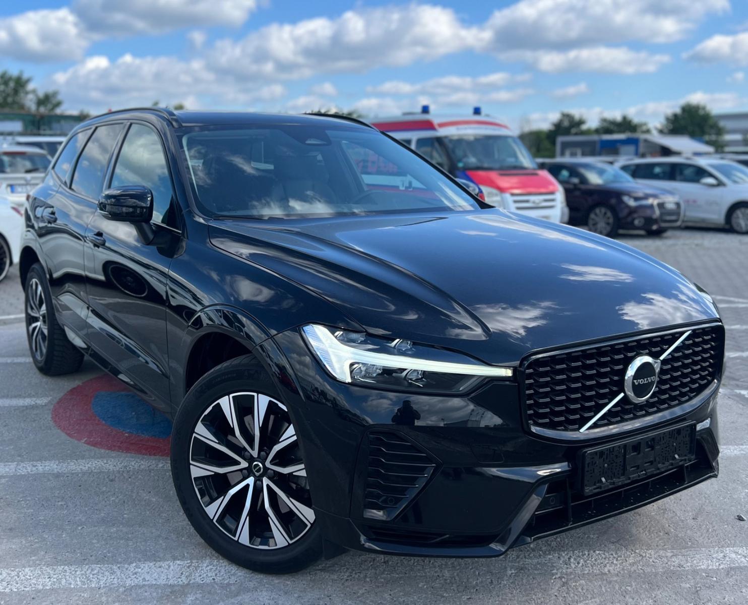 Volvo XC 60 XC60 Plus Dark 2WD*KAM*NAVI*SITZHEIZ*