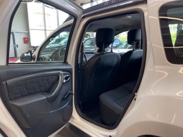 Dacia Duster I Laureate 4x2 *1.HAND*19%*KLIMAANLAGE*BT