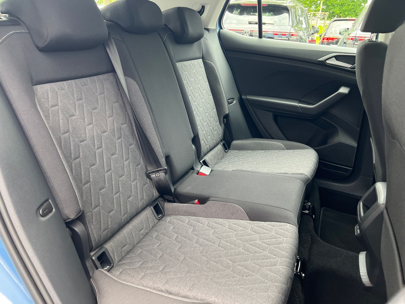 Fahrzeugabbildung Volkswagen T-Cross Life 1.0 l TSI *LED,ACC,Navi,Kamera,16''